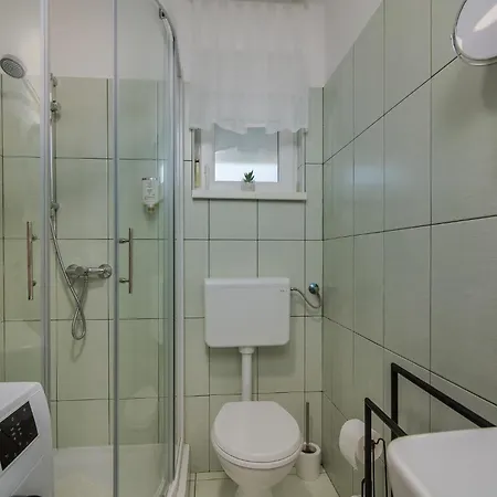 Apartment Tries With Heated Pool In Klimno