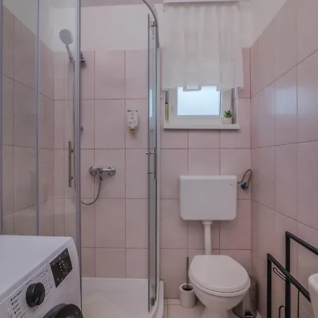 Apartment Tries With Heated Pool In *