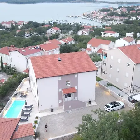 Daire Tries With Heated Pool In Klimno