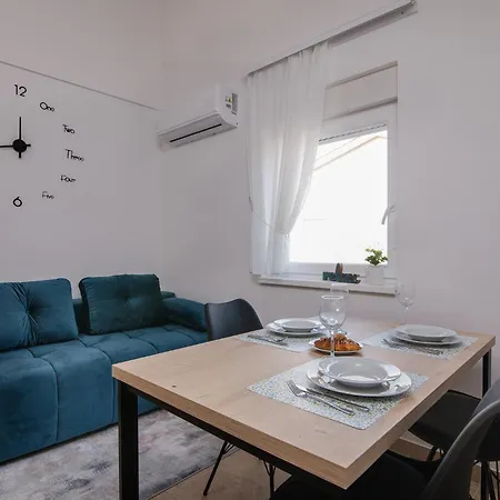 Tries With Heated Pool In